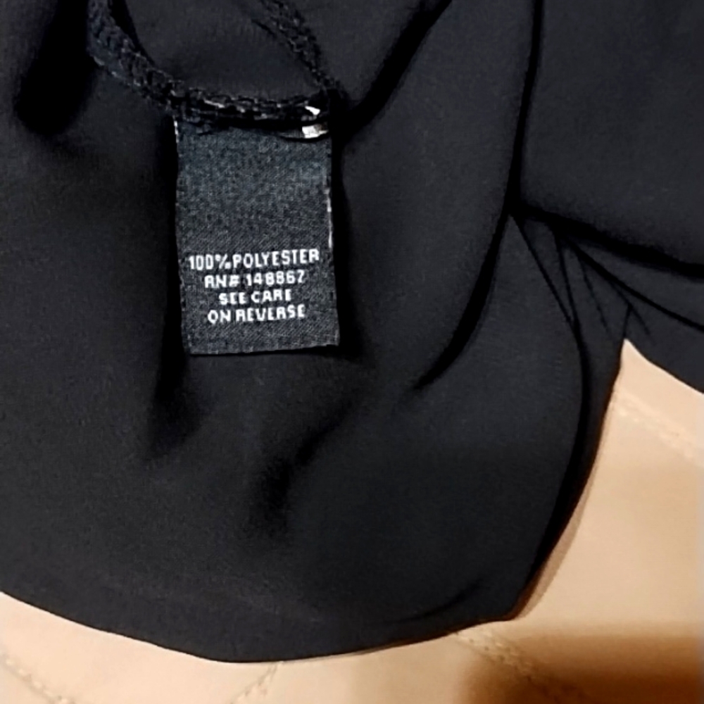 TORRID WOMEN BLOUSES, 2 X - Picture 6 of 7